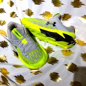 Under armor Shoes